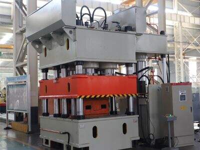 Гидравликалык пресс менен механикалык пресс: Ишениңиз үчүн кайсынын алдынгы болушу мүмкүн?