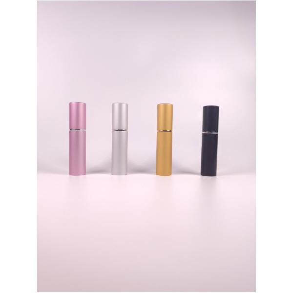 Keep your favorite scents close by with a mini refillable perfume bottle
