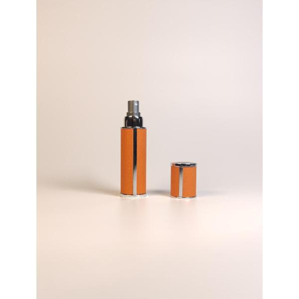 A stylish and practical solution for keeping your fragrance fresh and accessible - perfume atomiser glass.