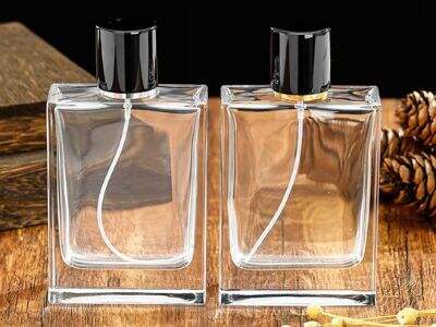 How Do Metal Bottles Enhance the Luxury Experience of Fragrance?