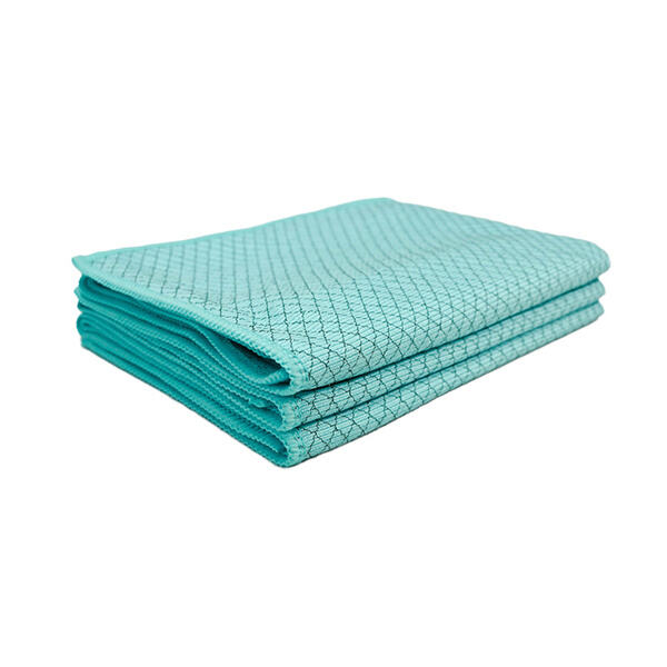 Keep your windows spotless with our lint-free cleaning cloths