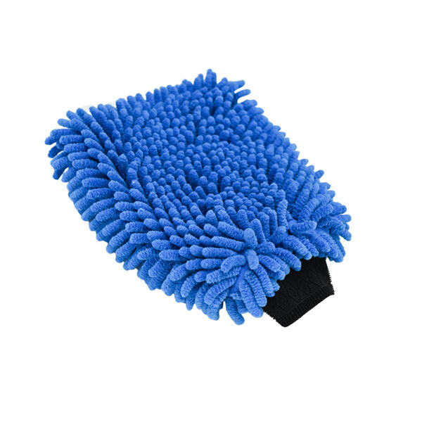 The Gentle Touch of a Car Washing Glove Mi
