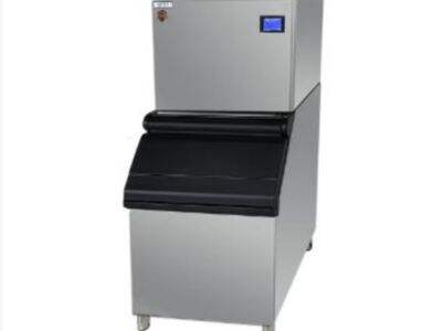 Why Cube Ice Melts Slower and Keeps Drinks Colder