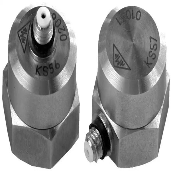 Monitoring underwater forces with precision using accelerometers