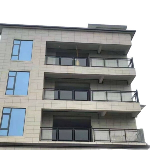 Kemaskini Balcon Anda dengan Penjaga Aluminium yang Ringkas dan Mudah Urusan