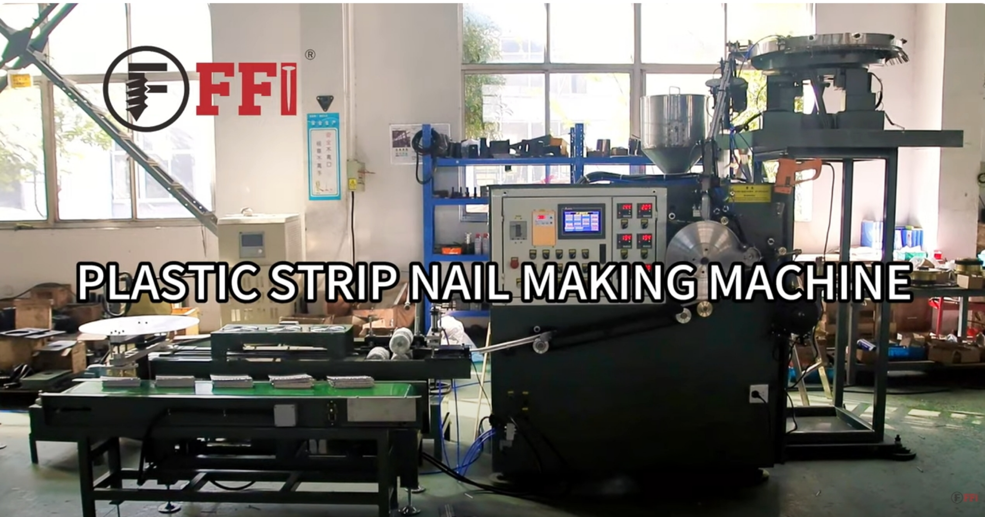 How does the plastic nailing machine work?