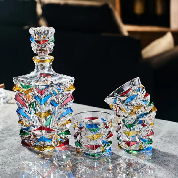 Display Your Favorite Spirits with a Stylish Decanter and Glass Stopper Se