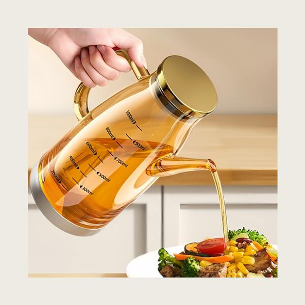 Say goodbye to messy spills with this durable and easy-to-use kitchen accessory