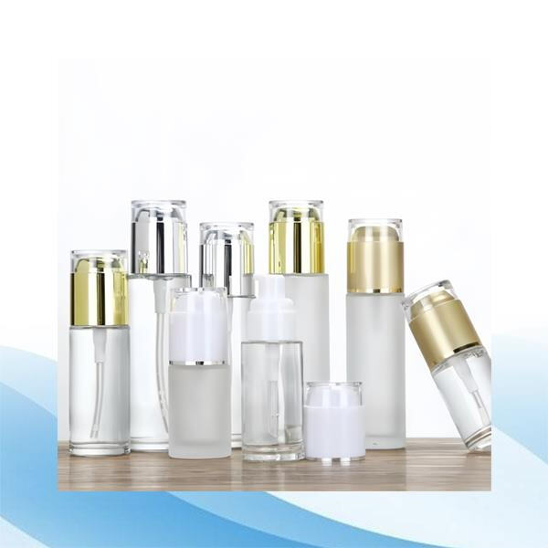 Eco-friendly options for refillable and recyclable cosmetic pump bottles.