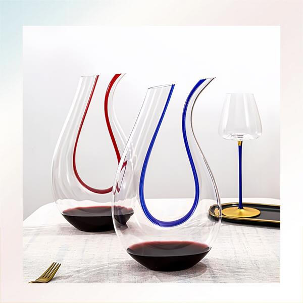 Impress Your Guests with Beautiful Glass Decanters for Liquor