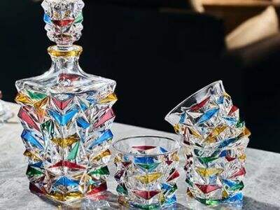 Crystal decanter: From material to design, create a beautiful home wine cabinet