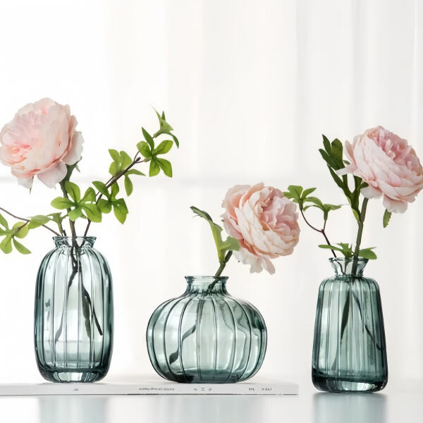 Make a statement with a stunning crystal small vase as a centerpiece
