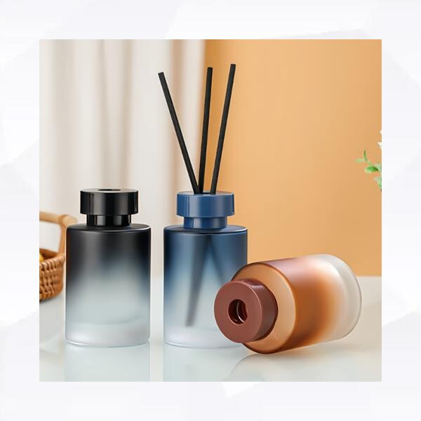 Add a touch of elegance to your self-care routine with our premium glass aromatherapy bottle.