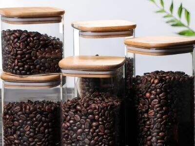 Use glass espresso cups to taste the pure flavor of single-origin coffee