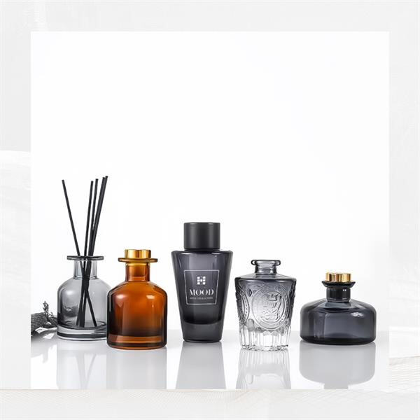 How Aromatherapy Bottles Enhance the Benefits of Essential Oils