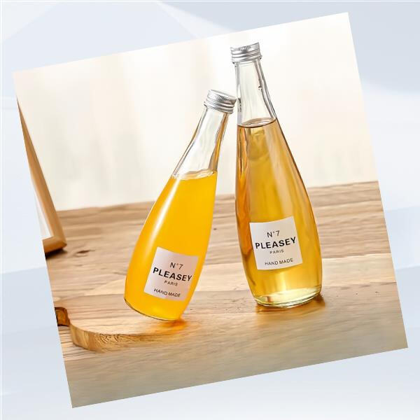 Go green and stylish with our range of glass juice bottles available for wholesale purchase