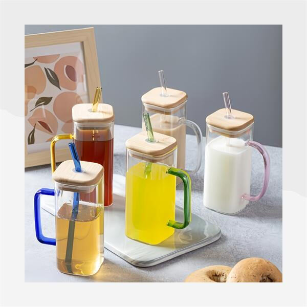 Keep spills at bay and quench your thirst with a spill-proof sipper glass featuring a handy straw