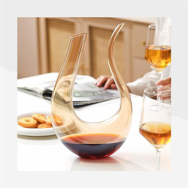 Celebrate in style with a bespoke wine decanter and glass se