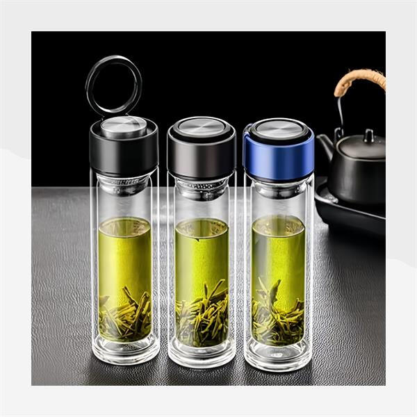 Shop our collection of wholesale glass water bottles.