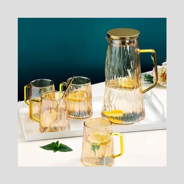 Perfect for serving refreshingly cold water at picnics and barbecues