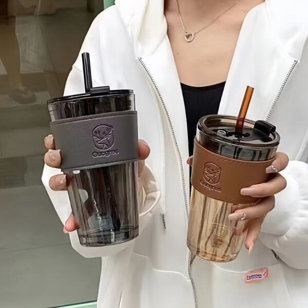 Enjoy your favorite beverages with a glass straw in hand