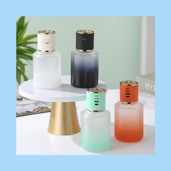 अपनी खाली रीड डिफ़्यूज़र बोतल को दोबारा उपयोग में लाने के रचनात्मक तरीके