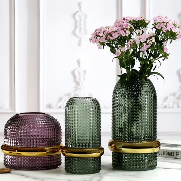 Compact size, big style with a mini crystal vase