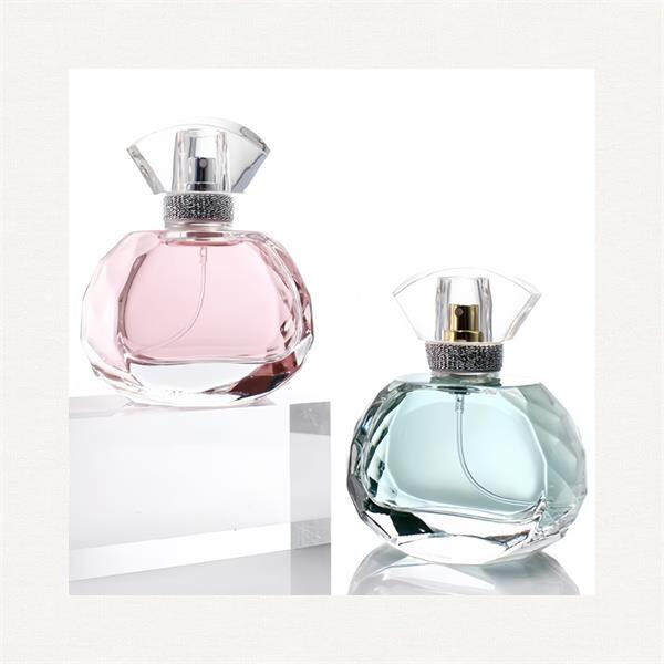 Add your favorite perfume into custom perfume bottles