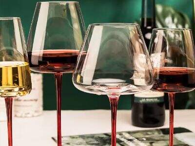 Actual test of the party artifact rotating wine glass: Is the 360° rotating anti-overflow design really reliable?