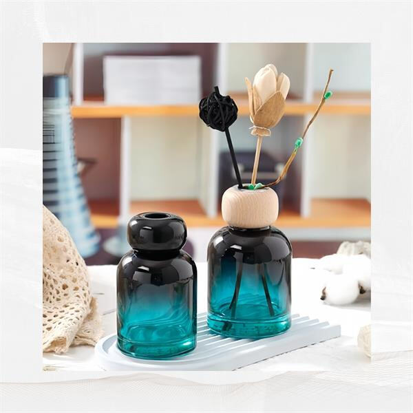 Шыны шишенен ийнеткен стильдүү ароматизатор менен үйдүн декорун тактап бер