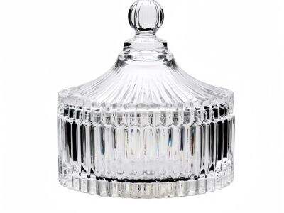 Hur man tar bort etiketter från glasburkar