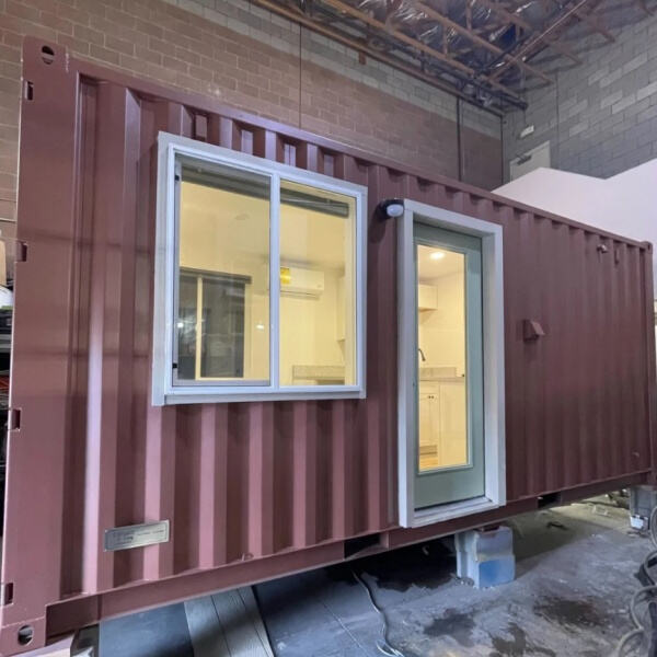 What Are the Key Benefits of Using 20ft Containers for Your Business?