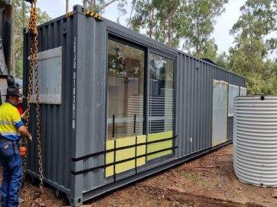 How to Maximize Space in a Flat - Packed Container House