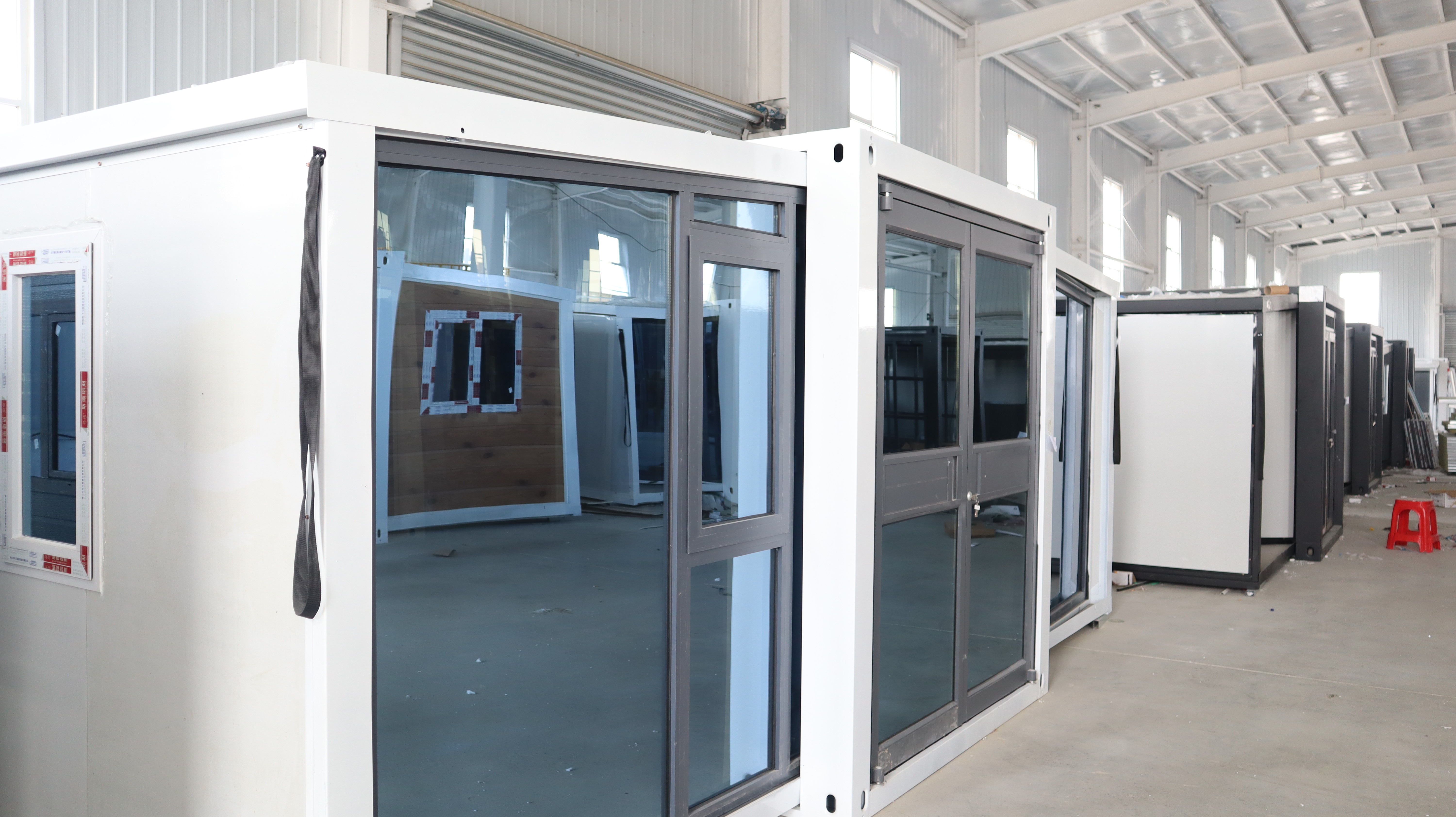 Cheap 40Ft 20Ft Prefabricated Mobile Granny Flat Expandable Container House 2 3 4 5 Bedroom Prefab Villa Portable Home supplier