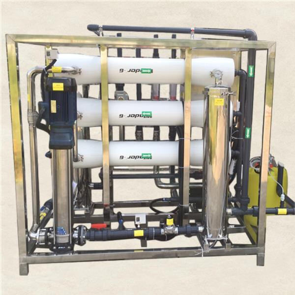 Technologie avancée pour une eau potable cristalline.