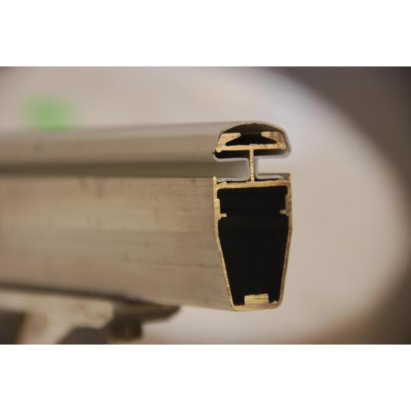 Bou 'n Metaleen Hoop Huis vir Jou Tuin