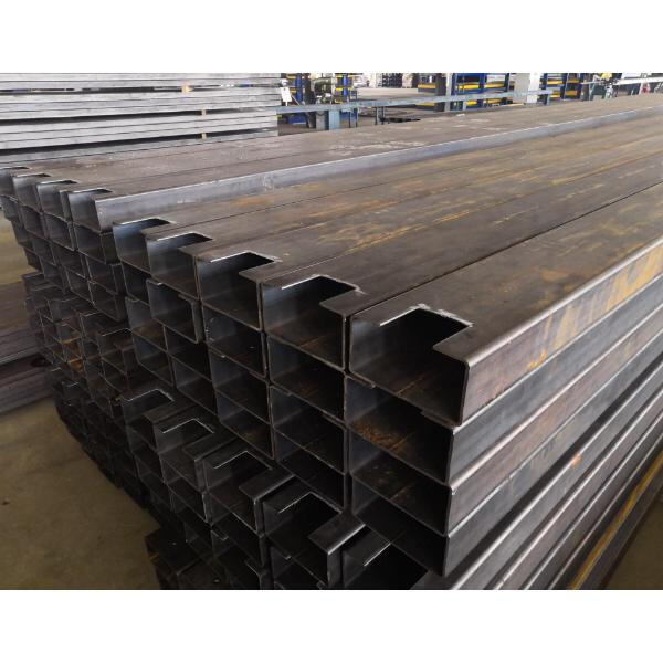 Ontwerp van 'n moderne en doeltreffende groenhuis met staalstrukture