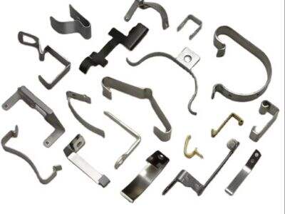 چگونه یک فنر تخت سفارشی به شکل V می‌تواند چالش‌های فاصله‌گذاری شما را حل کند