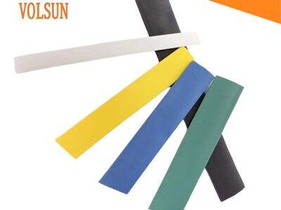 Cad iad na Bainbhéimeanna atá ag Cur Síos Teasa ar Thuirteanna i gCoirp Uisceochta Carraige