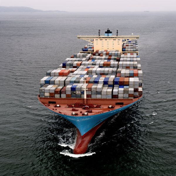 استخدام الشحن البحري من الصين