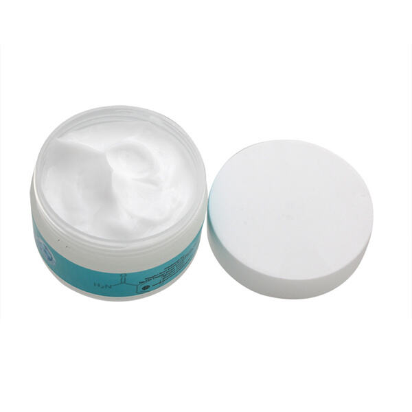 Expertly formulated to calm and cleanse your sensitive skin
