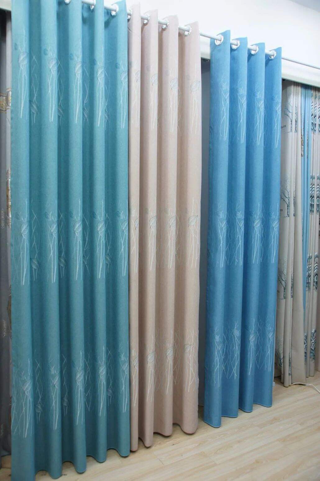 Foulola သတင်း: MLXX/XYZ Series Blackout Jacquard 2.8m Width ထုတ်လုပ်ခြင်း။