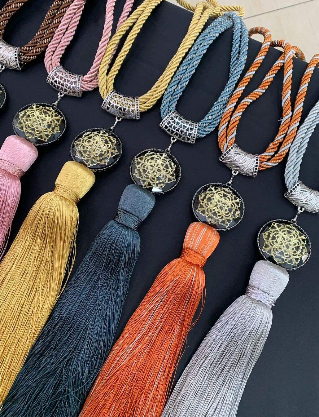 Foulola News: Curtain Decorative Accessories Wholesale Online manufacture