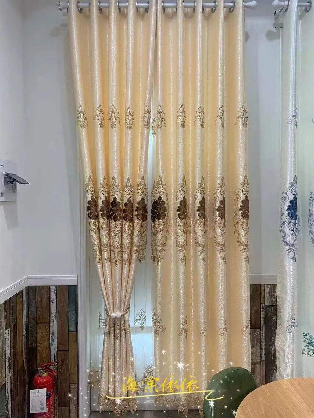 Foulola News: High Grade Embroidery Fabric&Sheer factory