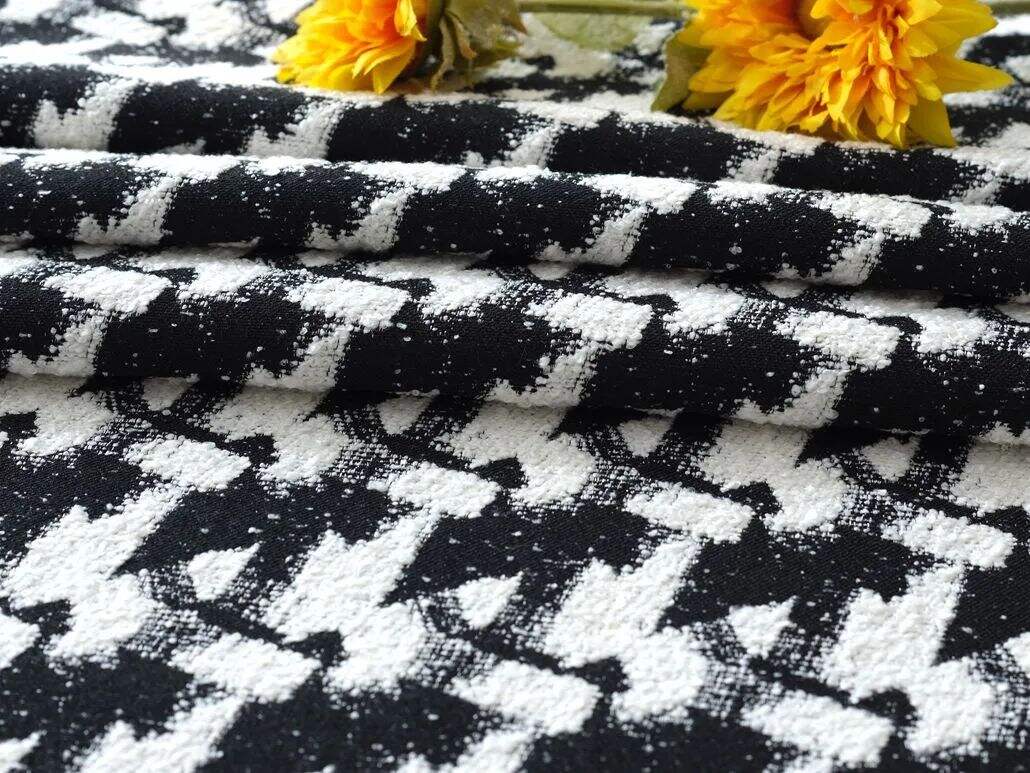 Foulola News：High Grade Jacquard Sofa Fabric - 3 factory