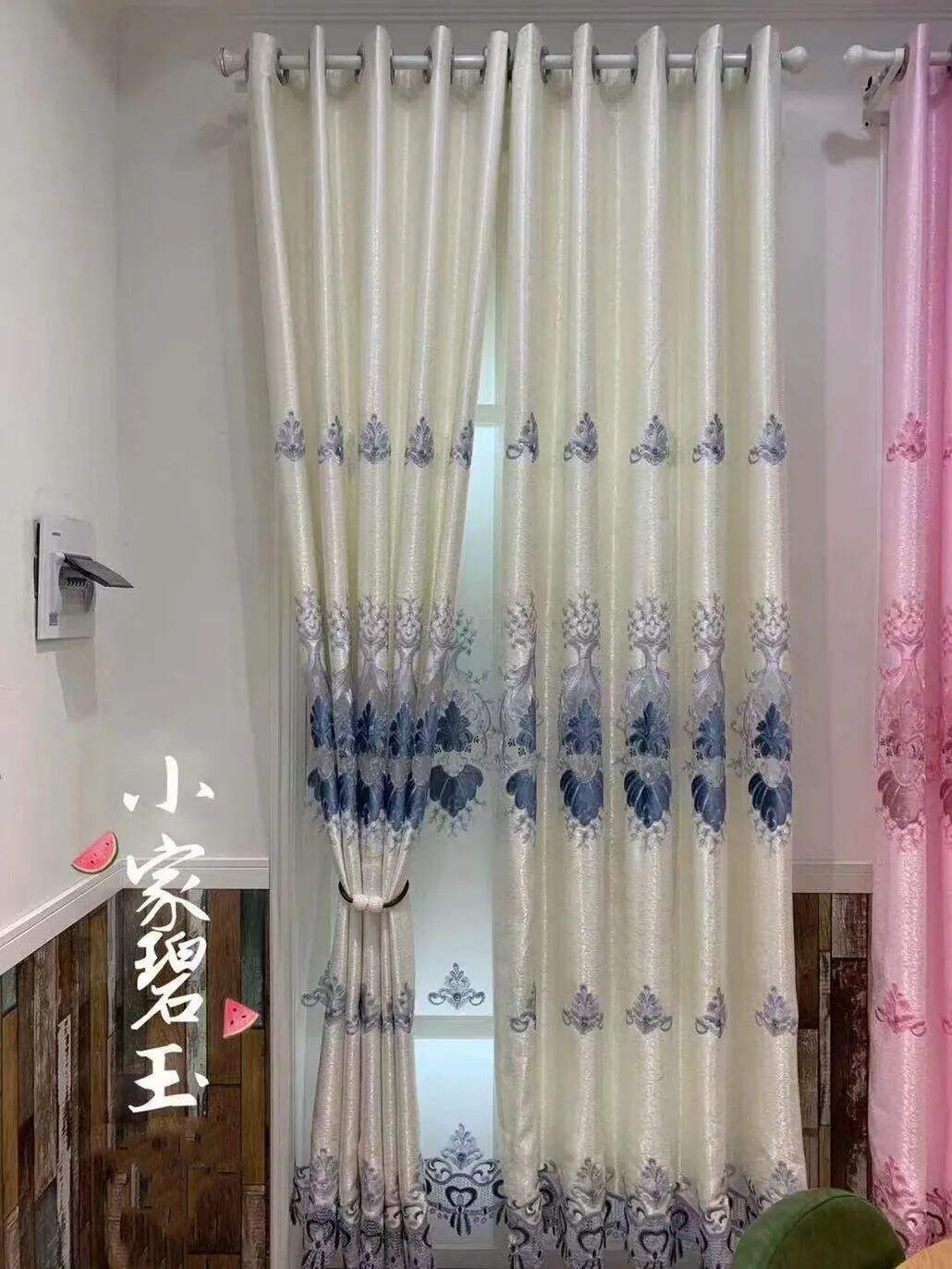 Foulola News: High Grade Embroidery Fabric&Sheer supplier