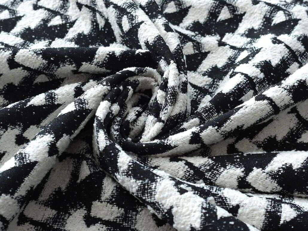 Foulola News：High Grade Jacquard Sofa Fabric - 3 factory