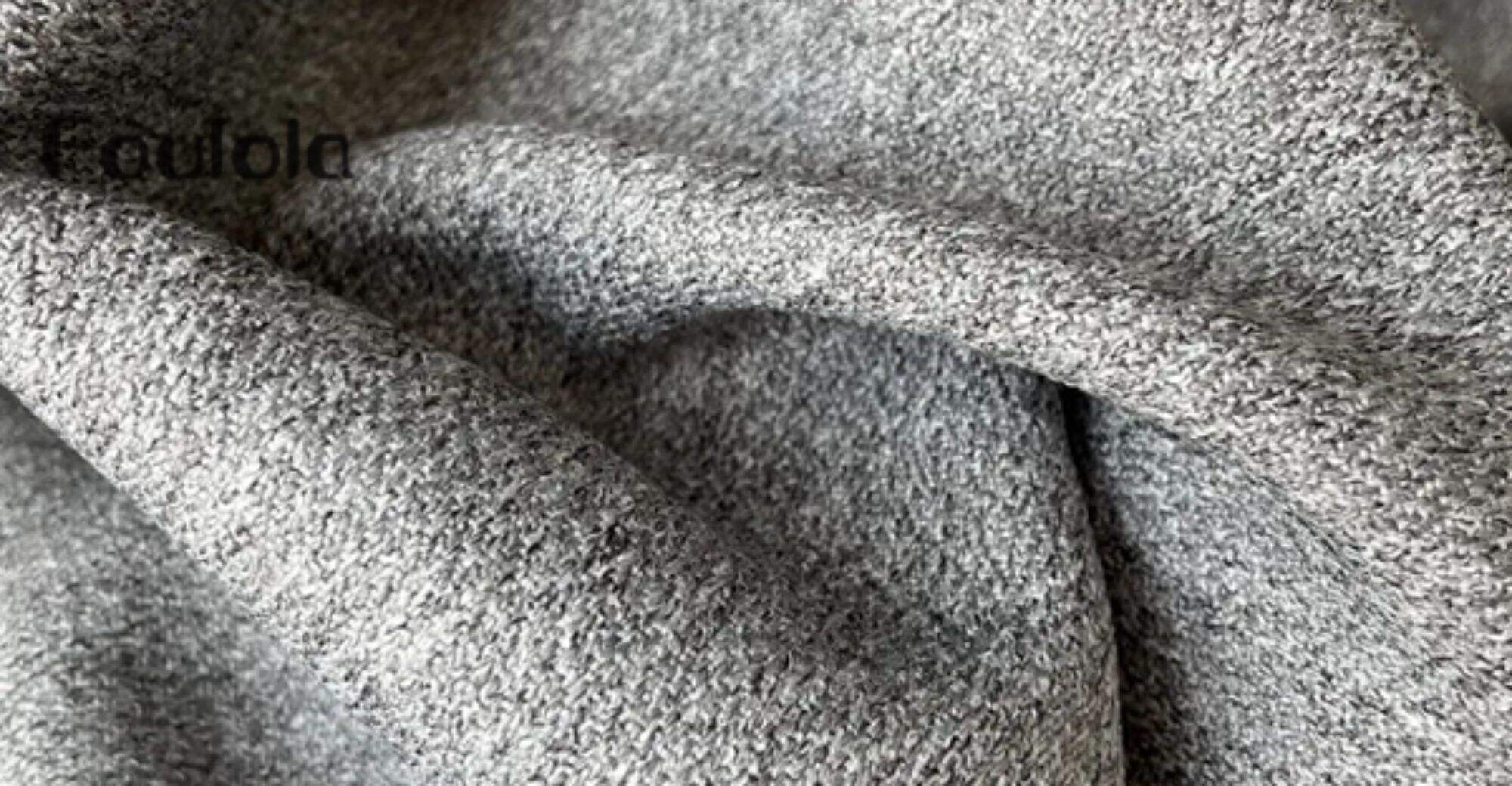 Foulola News：YBM#，Blackout Curtain