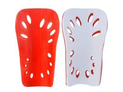 スライディングゲイターの設計がプロ用スポーツギアの保護基準をどのように高めるか