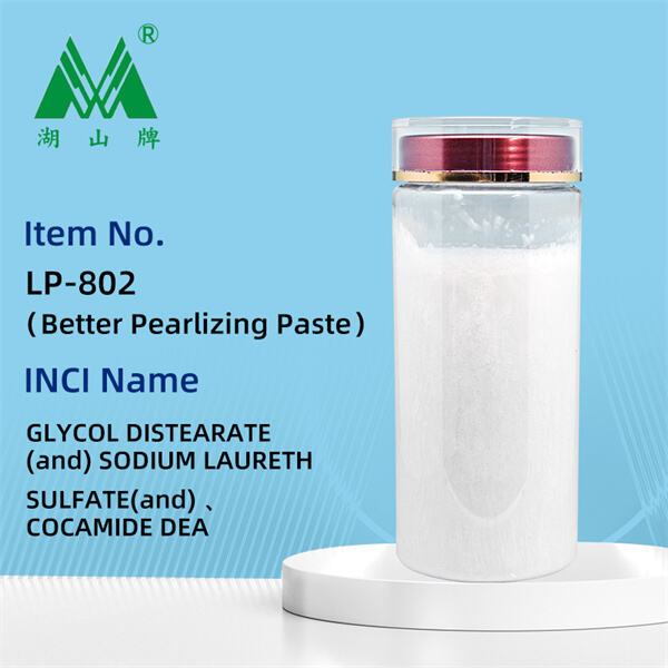 Erstellen Sie atemberaubende metallische Effekte mit der benutzerfreundlichen Perlglanzpaste.